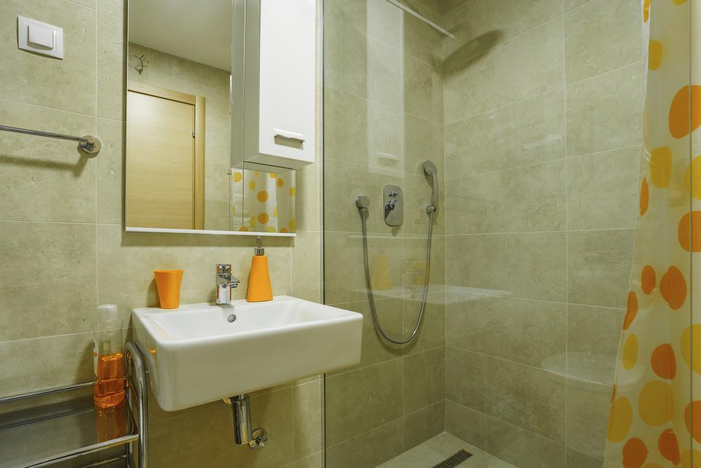 Apartments Lora Bokeljske Brigade Будва Екстериор снимка