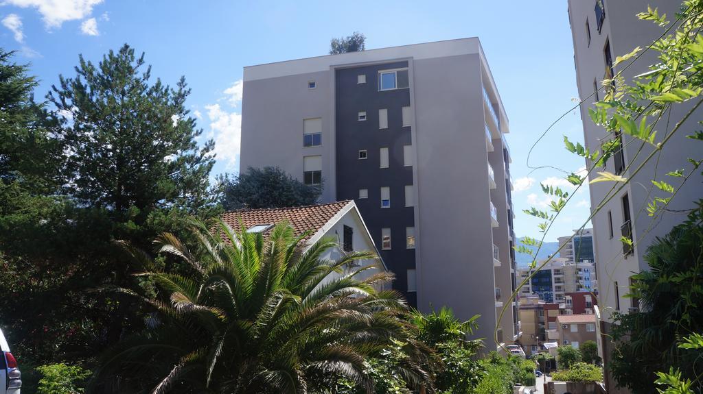 Apartments Lora Bokeljske Brigade Будва Екстериор снимка