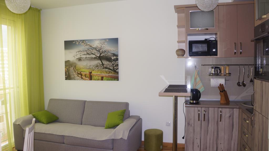 Apartments Lora Bokeljske Brigade Будва Екстериор снимка