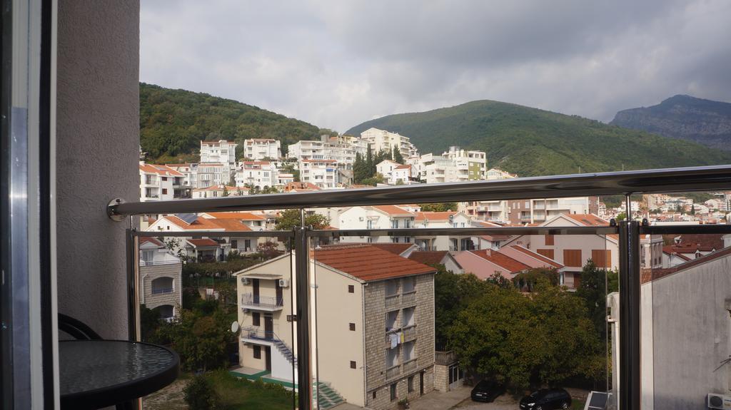 Apartments Lora Bokeljske Brigade Будва Екстериор снимка