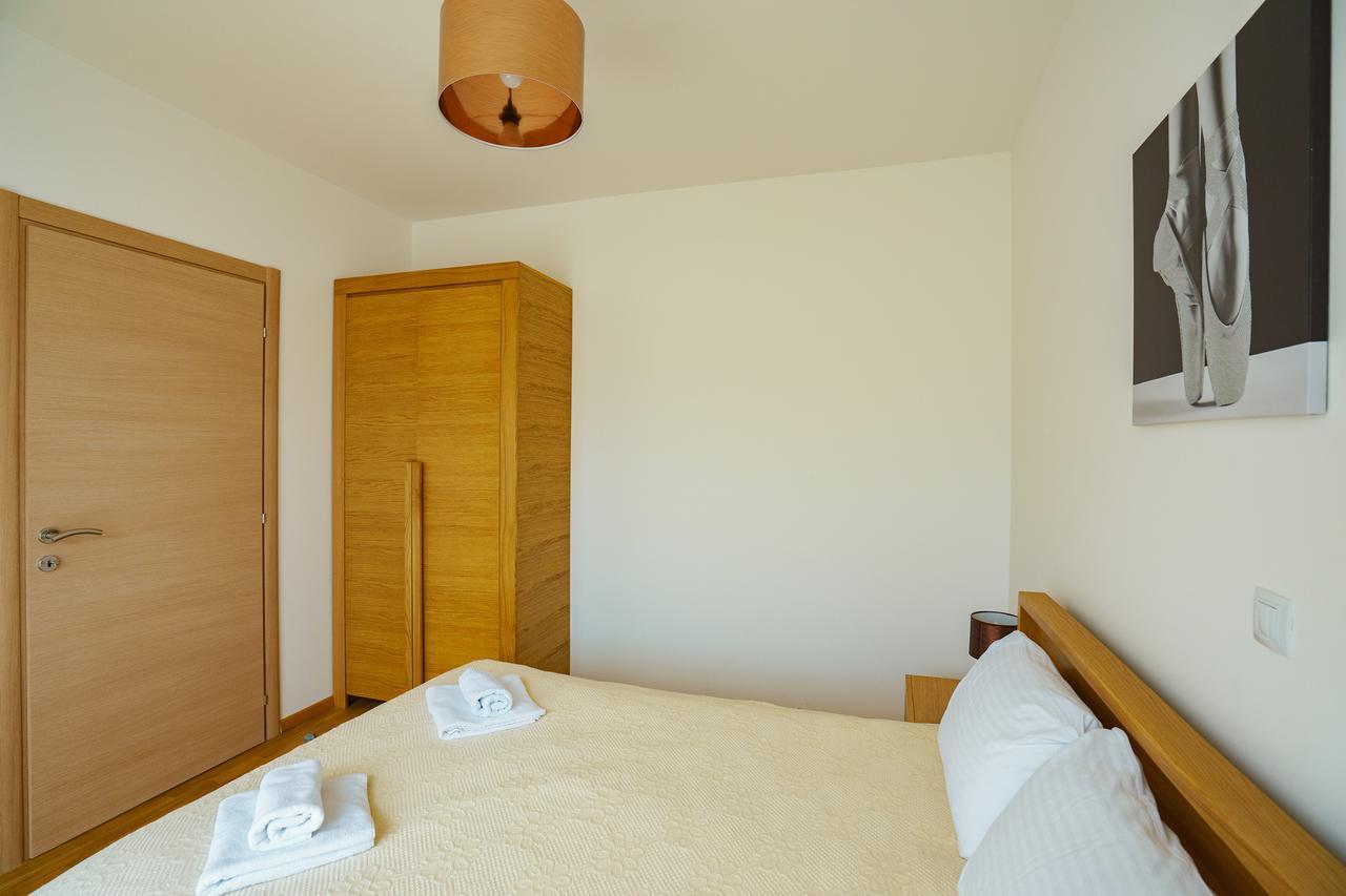 Apartments Lora Bokeljske Brigade Будва Екстериор снимка