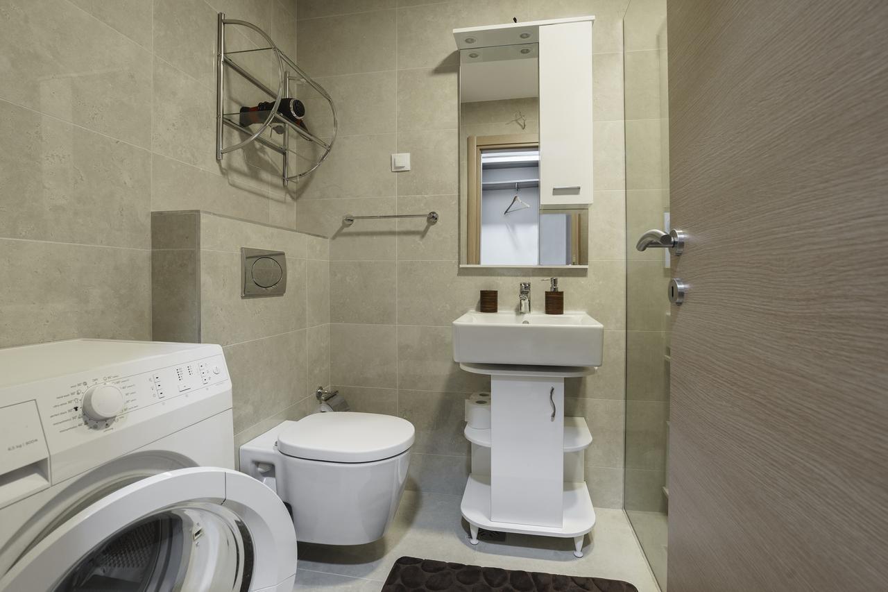 Apartments Lora Bokeljske Brigade Будва Екстериор снимка